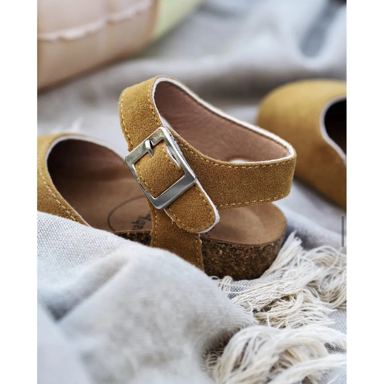 Astrid Sandal