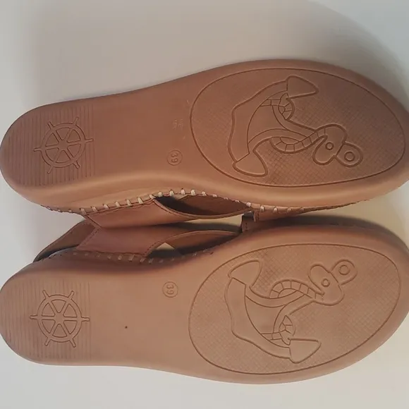 ATHENA PACIFIC Brown LEATHER CRISSCROSS FRONT COMFORT SANDALS Sz. 39