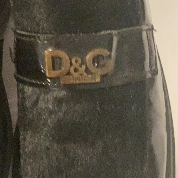 Authentic Dolce &amp; Gabbana little girls signature black patent leather loafers 12