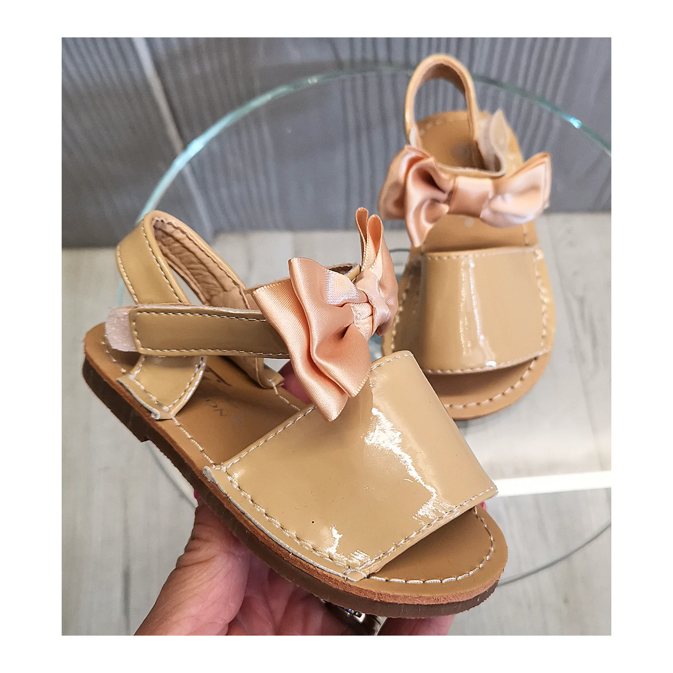 Beige  bow sandle