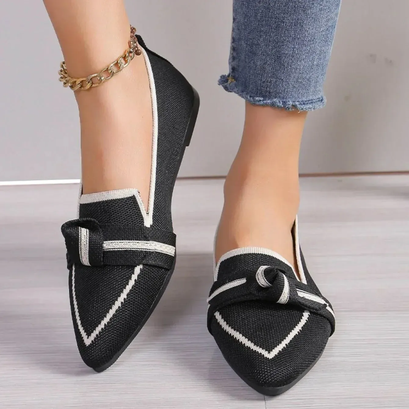 Bow Detail Knit Pointed Loafers