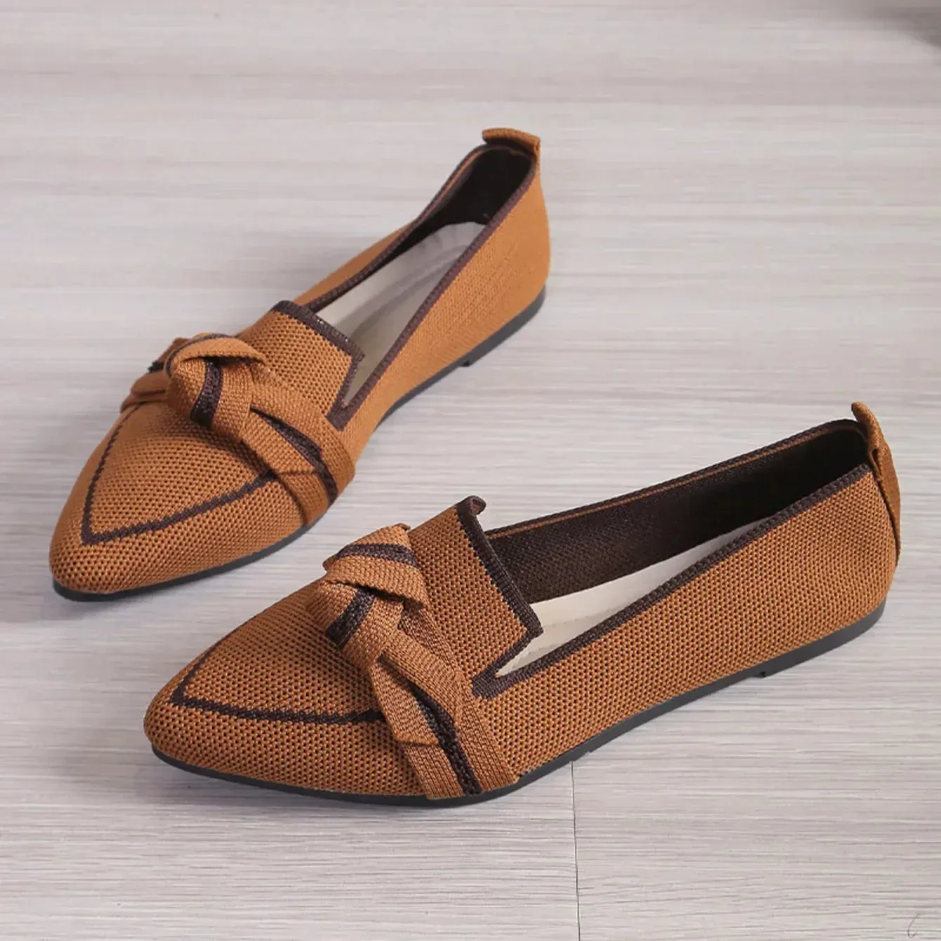 Bow Detail Knit Pointed Loafers