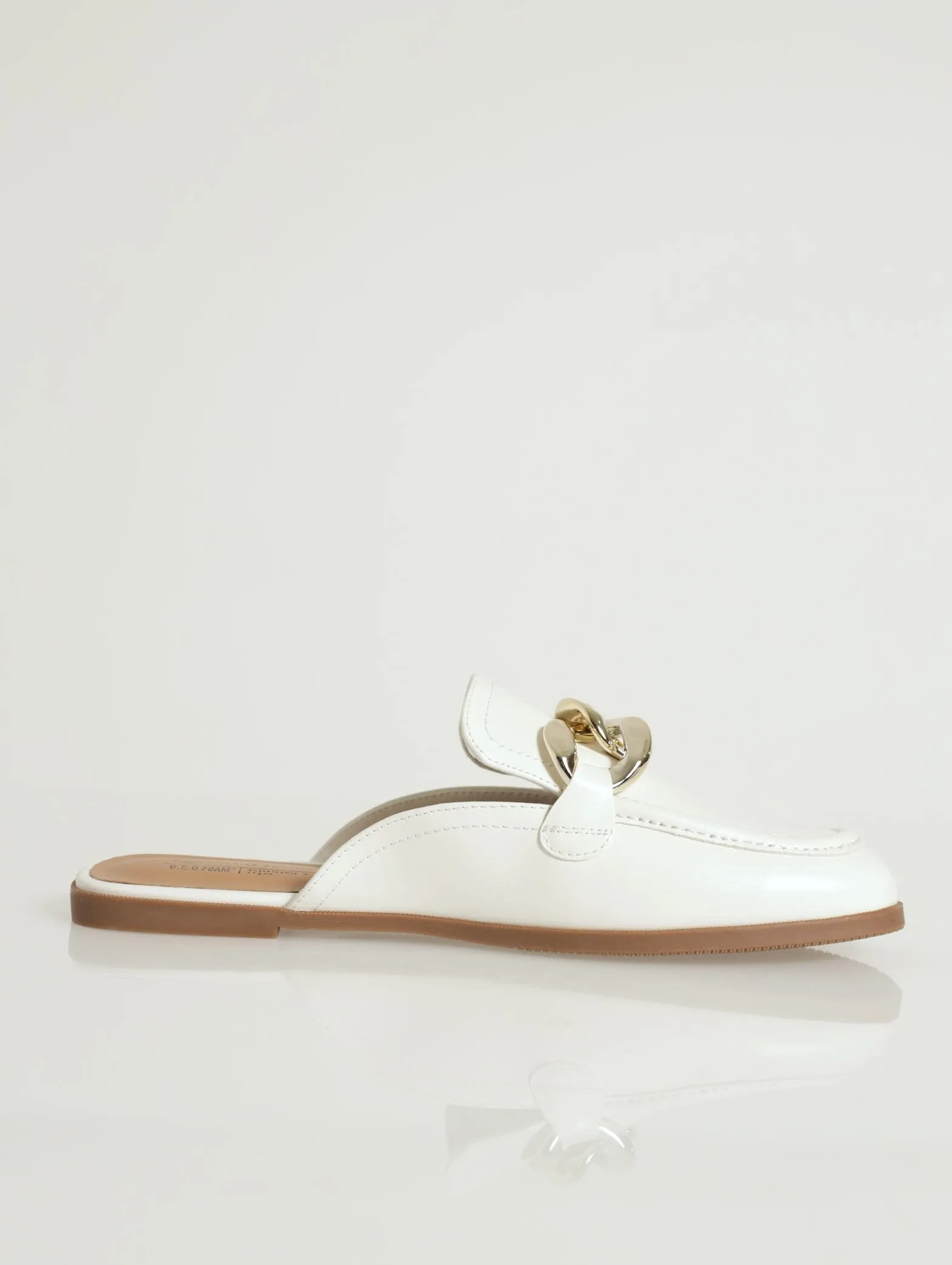 Chloeyy Chain Detail Mule Loafer - White