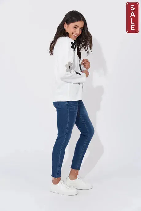Delphi Jumper - White/Kohl