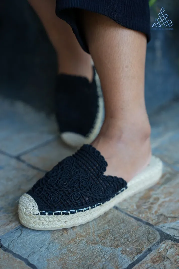 EcoChic Hakoba Mules – Black