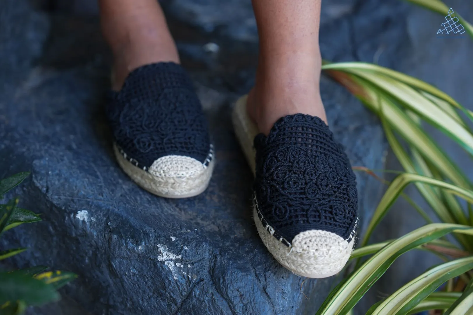 EcoChic Hakoba Mules – Black
