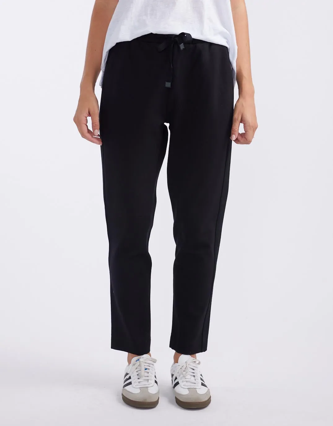 Everyday Ponte Jogger - Black On Black