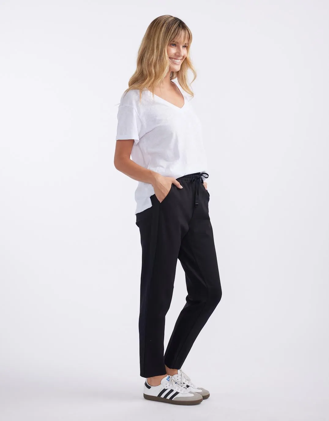 Everyday Ponte Jogger - Black On Black