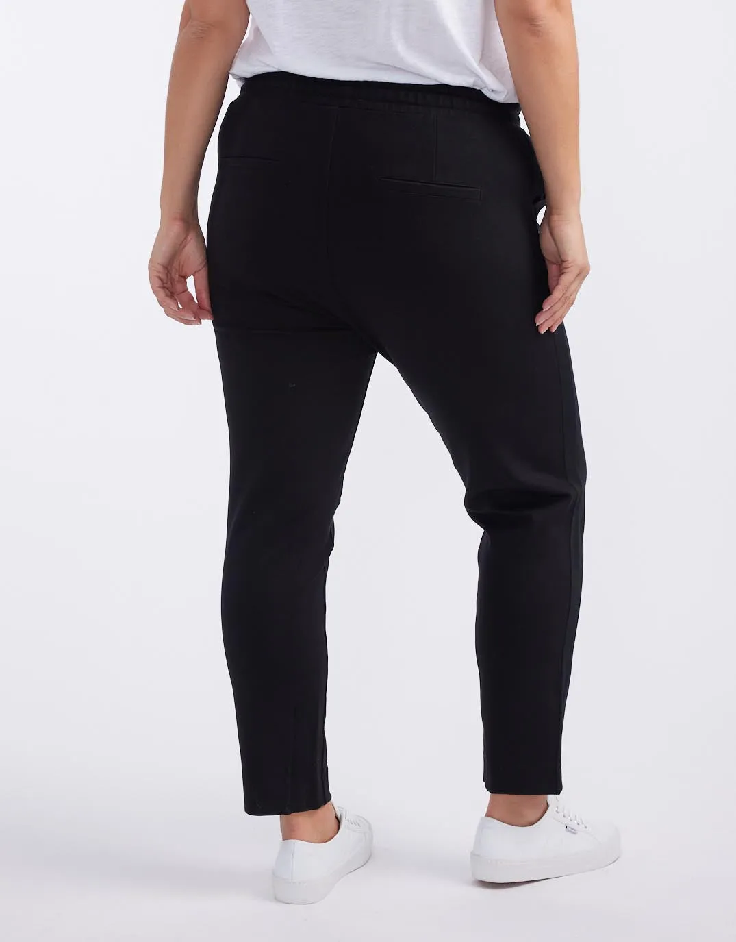 Everyday Ponte Jogger - Black On Black