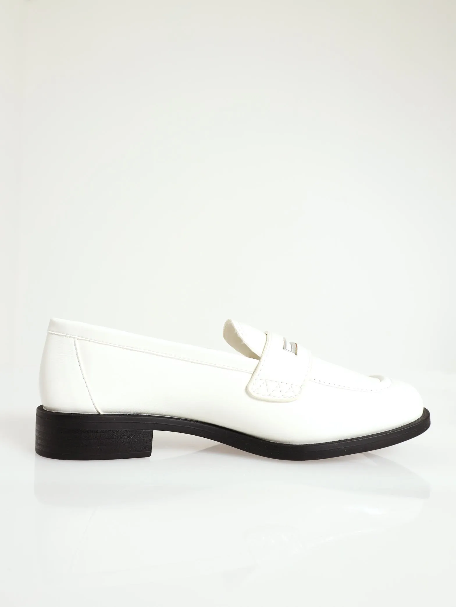 Jaylin Round Toe Penny Loafer - White