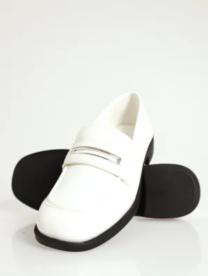 Jaylin Round Toe Penny Loafer - White