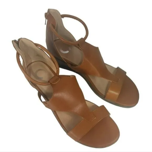 Journee Collection Trayle Sandal Wedge Brown 6.5 WIDE