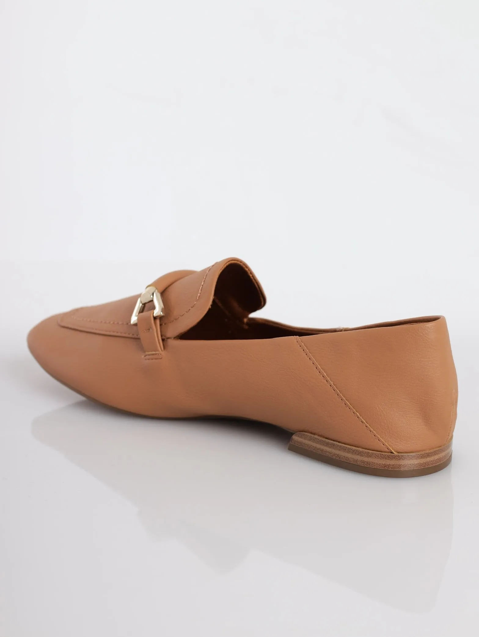 Ladies Hadleyy Buckle Detail Loafer - Beige