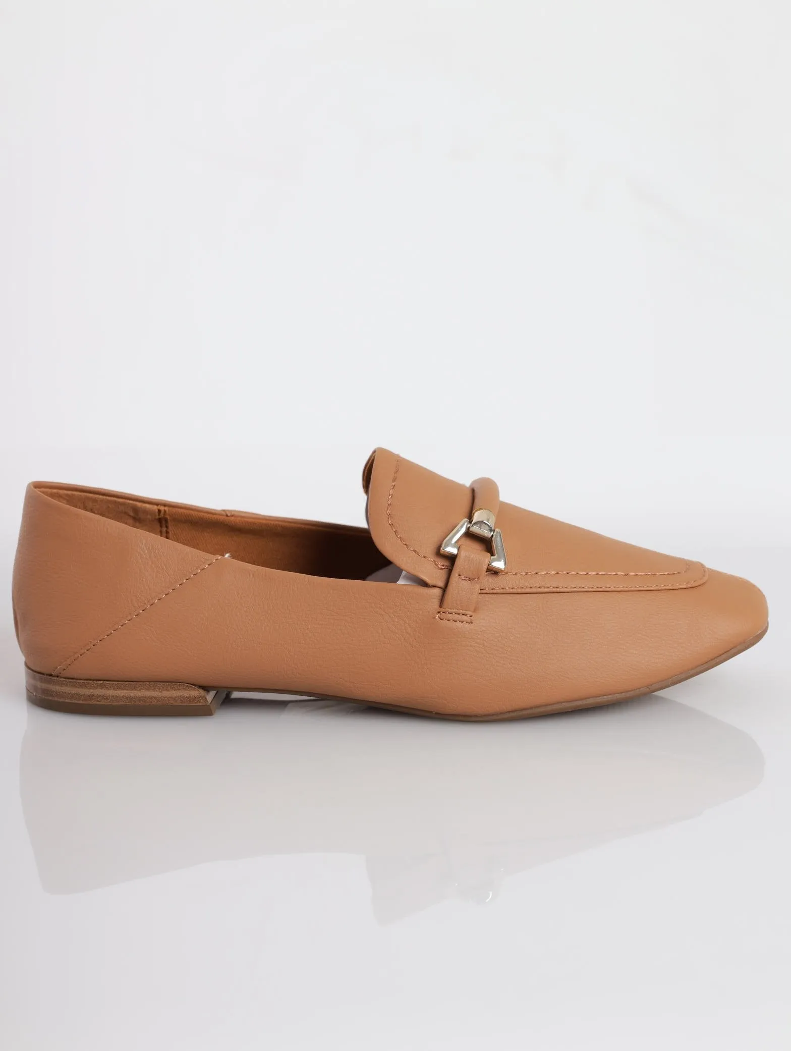Ladies Hadleyy Buckle Detail Loafer - Beige