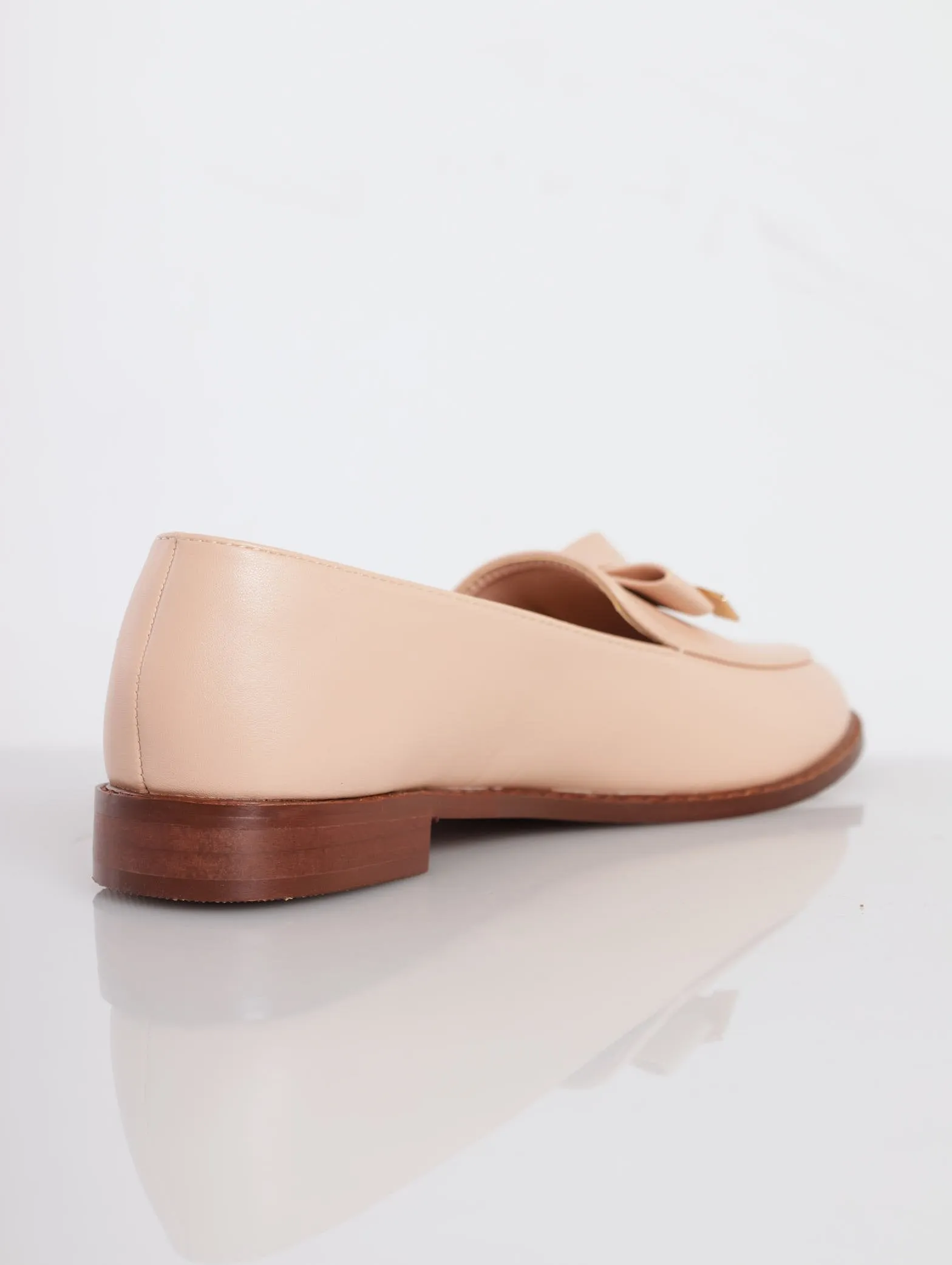 Ladies Loafer With Metal Ends Bow - Blush