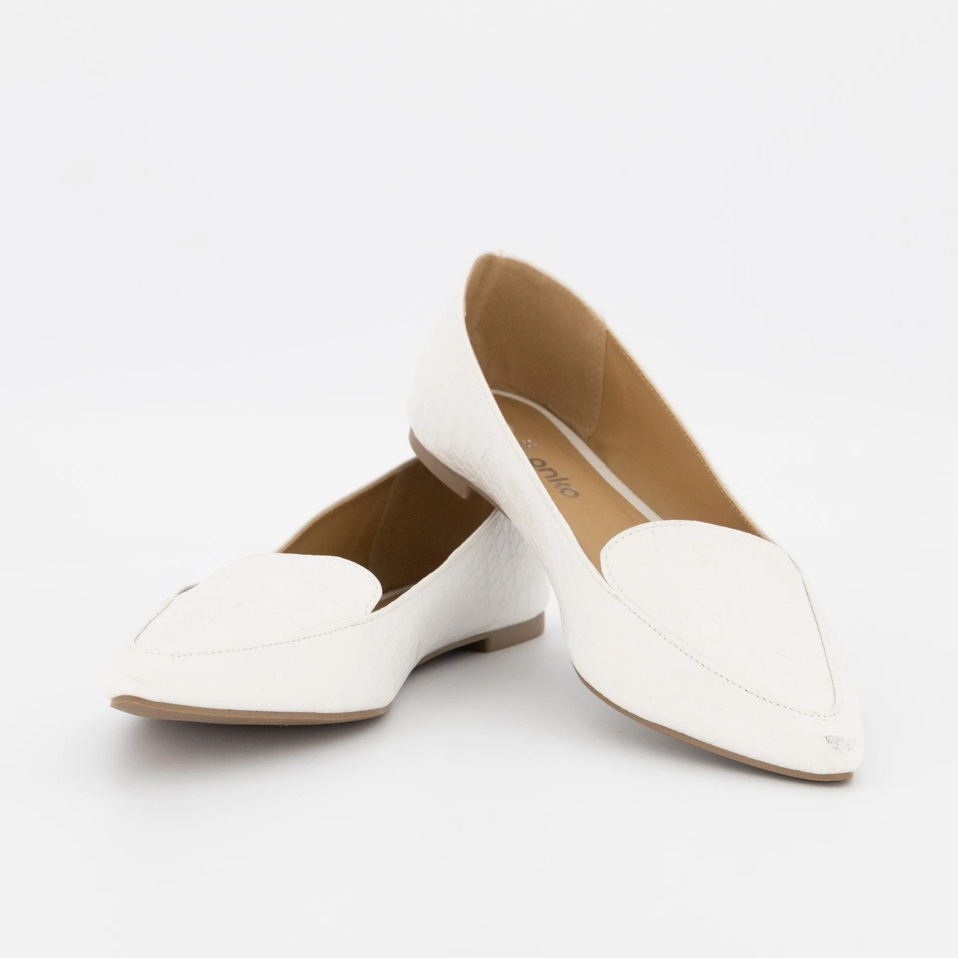 Ladies-Pointed Embossed Loafer - White
