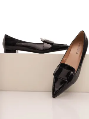 Ladies Pointed Full Closed Loafer On Block Heel - Black