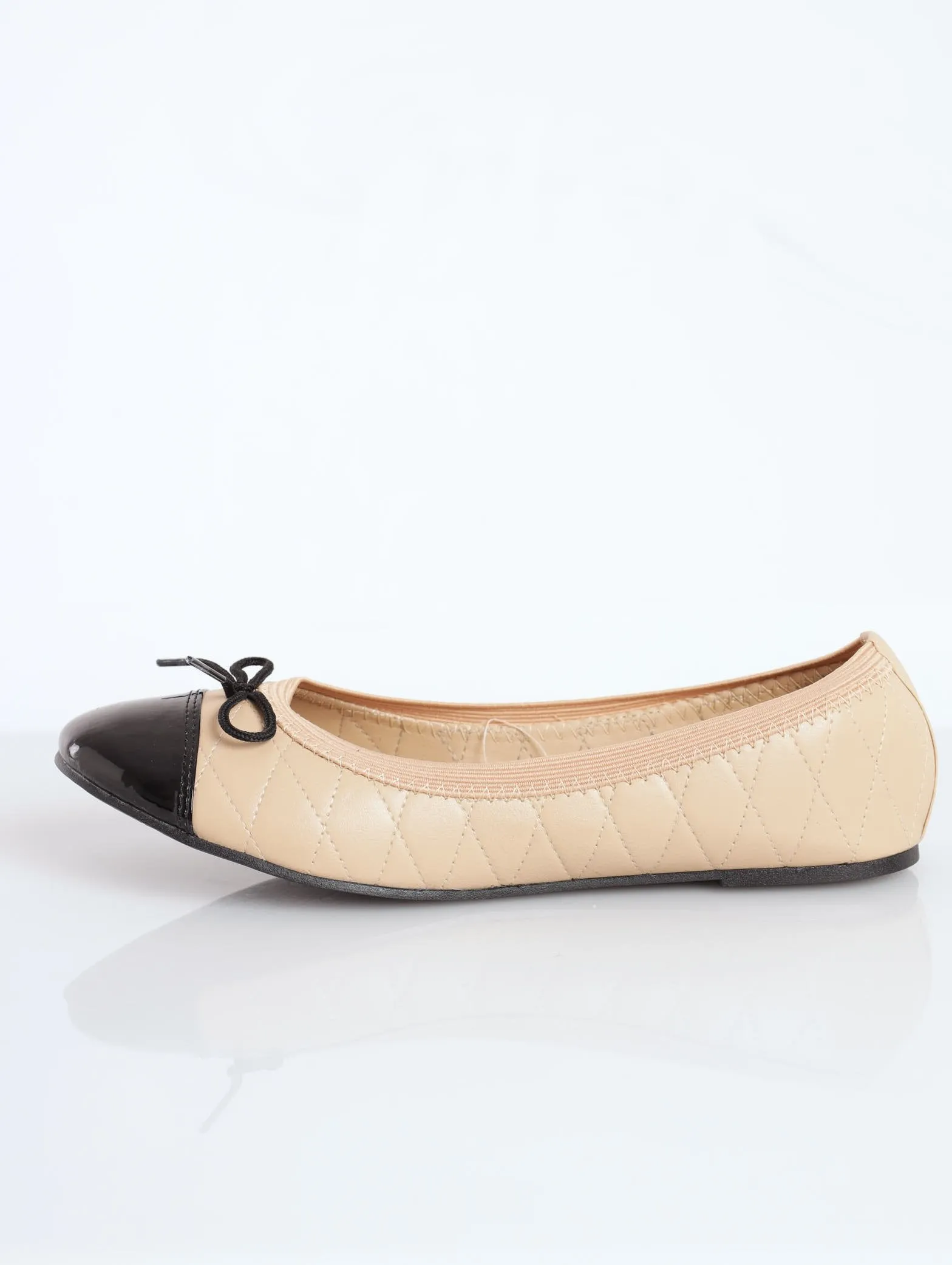 Ladies Quilted Colourblock Elasticated Pump With Bow - Oatmeal