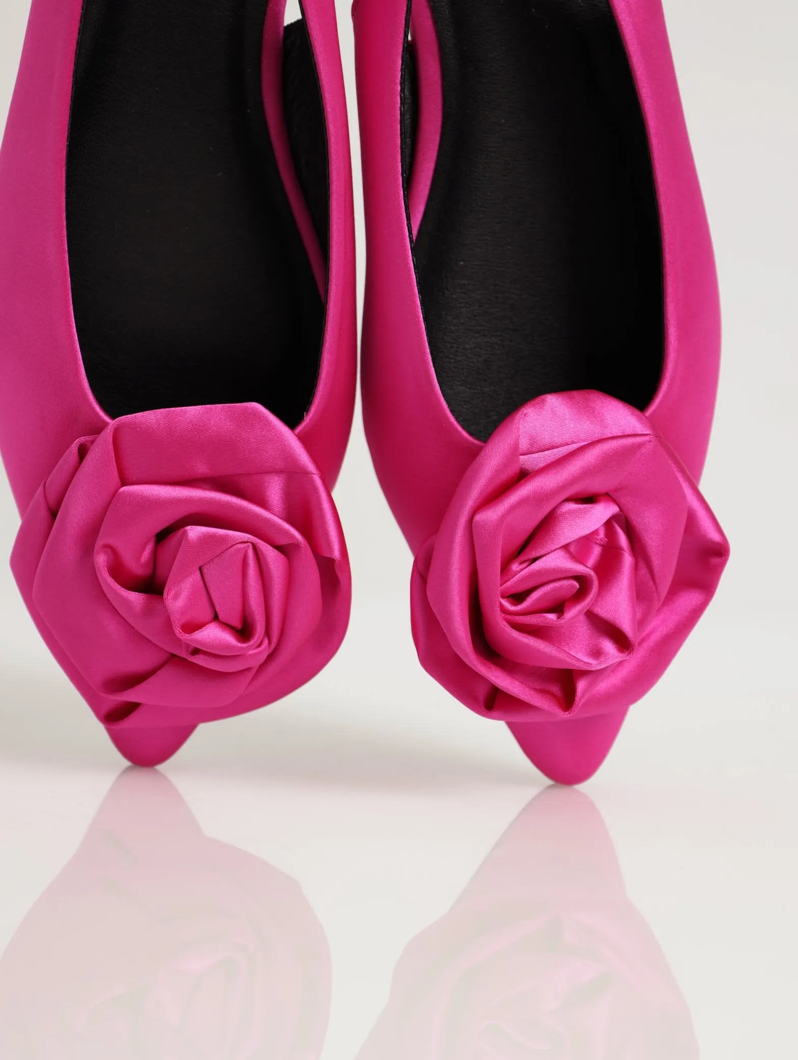 Ladies Rose Trim Pointy Slingback Shoe - Cerise