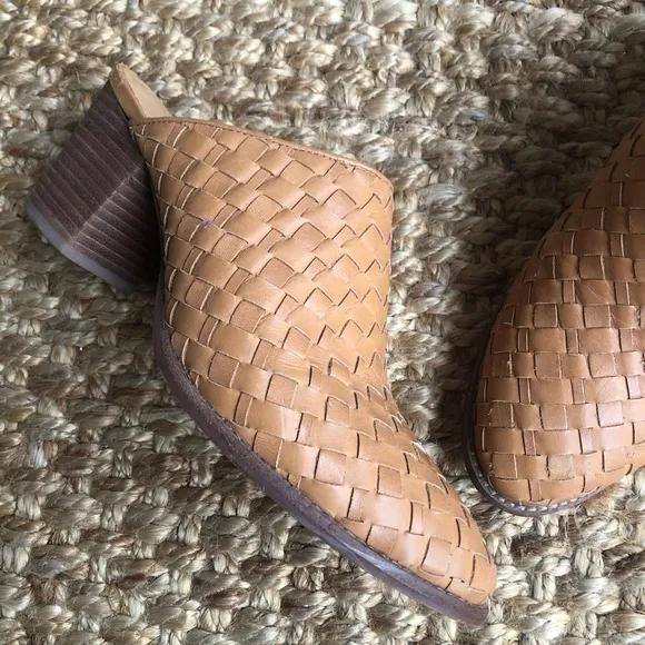 Madewell The Harper Braided Mule. Leather. Size 7.5