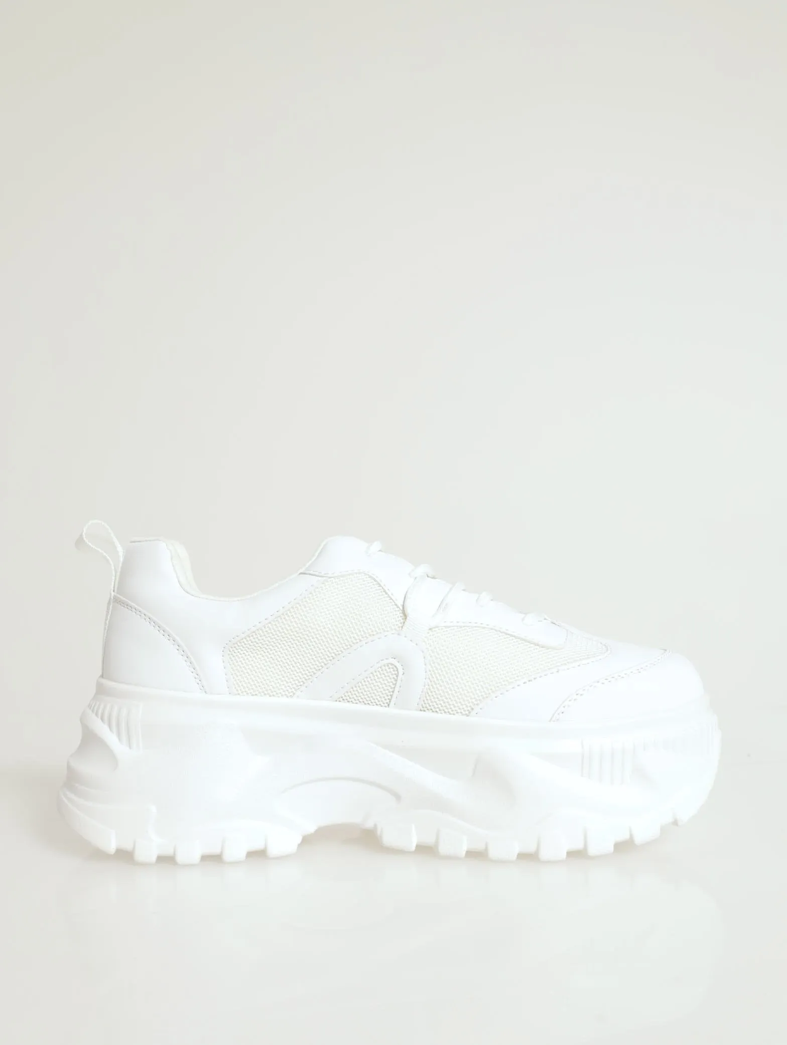 Major Chunky Low Top Chain Detail Sneaker - White