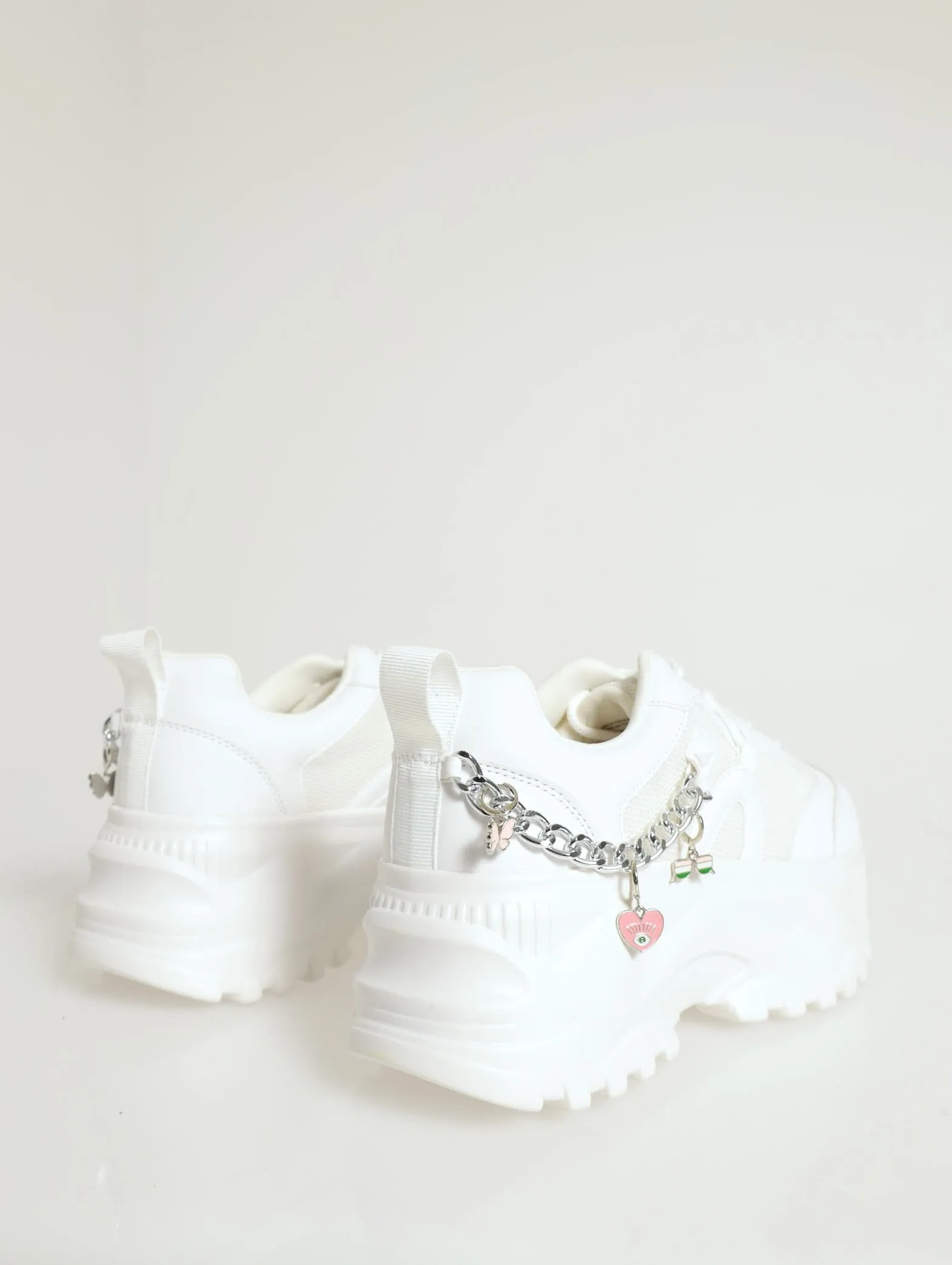 Major Chunky Low Top Chain Detail Sneaker - White