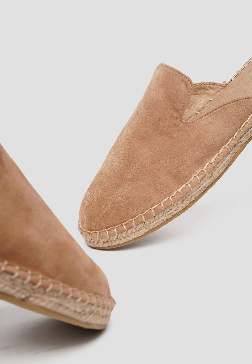 MULE VEGAN SUEDE SAND