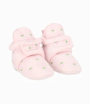 Pantuflas recién nacida con flores