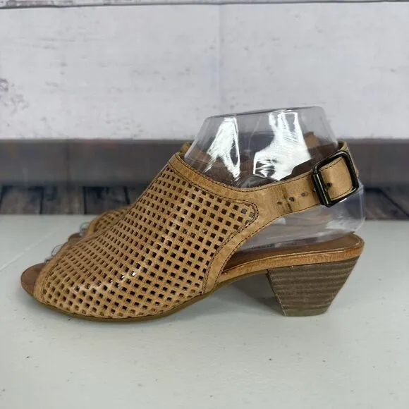 Paul Green Shoe Womens 6 Tan Leather Camel Perforated Lois Open Toe Sandal
