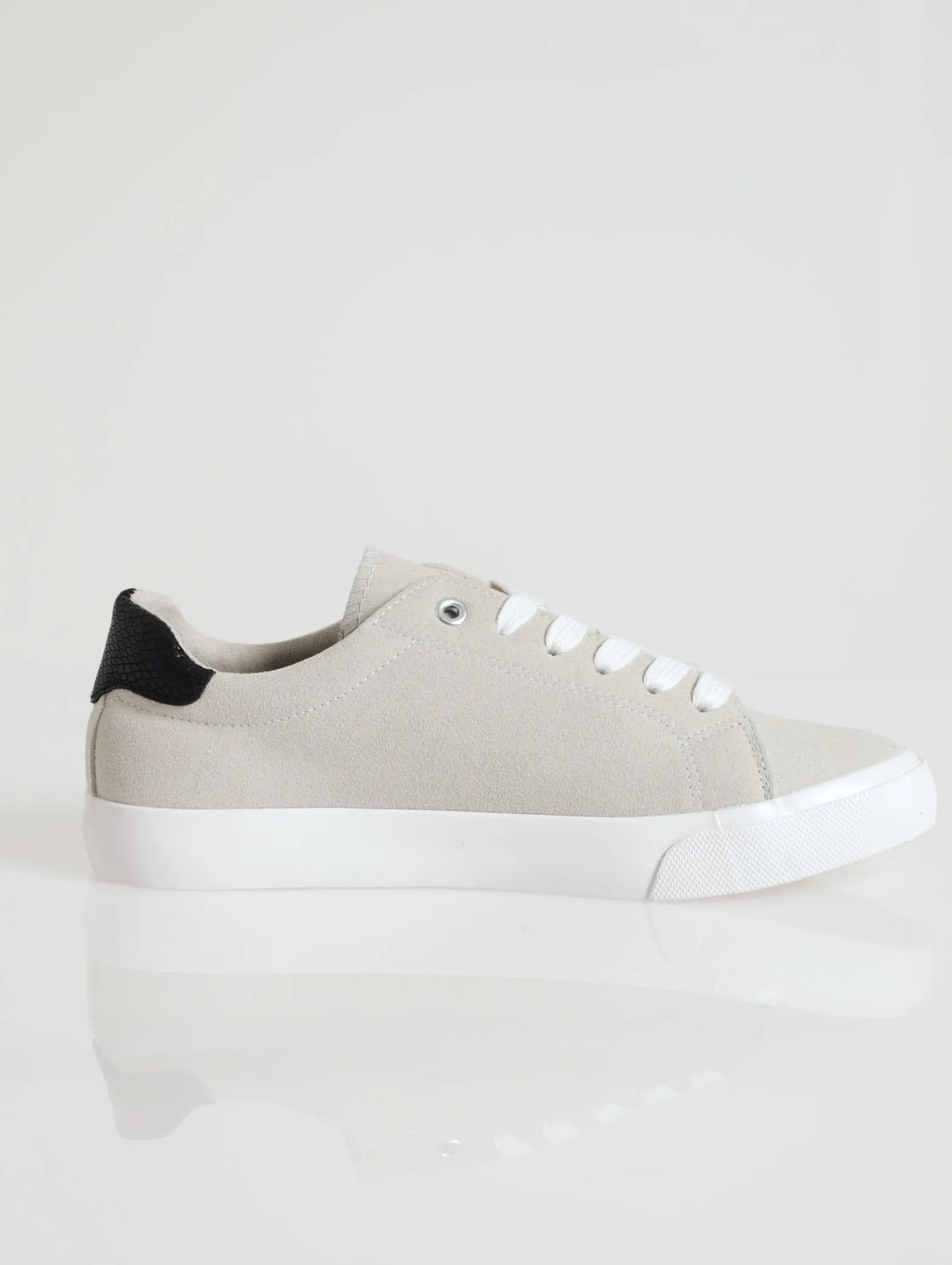 Plain Street Sneaker - Grey
