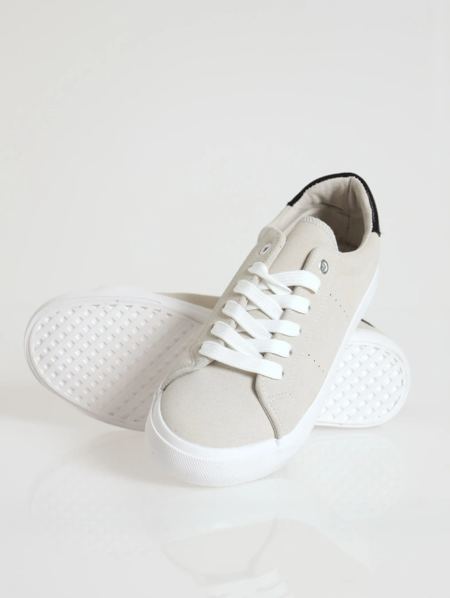 Plain Street Sneaker - Grey