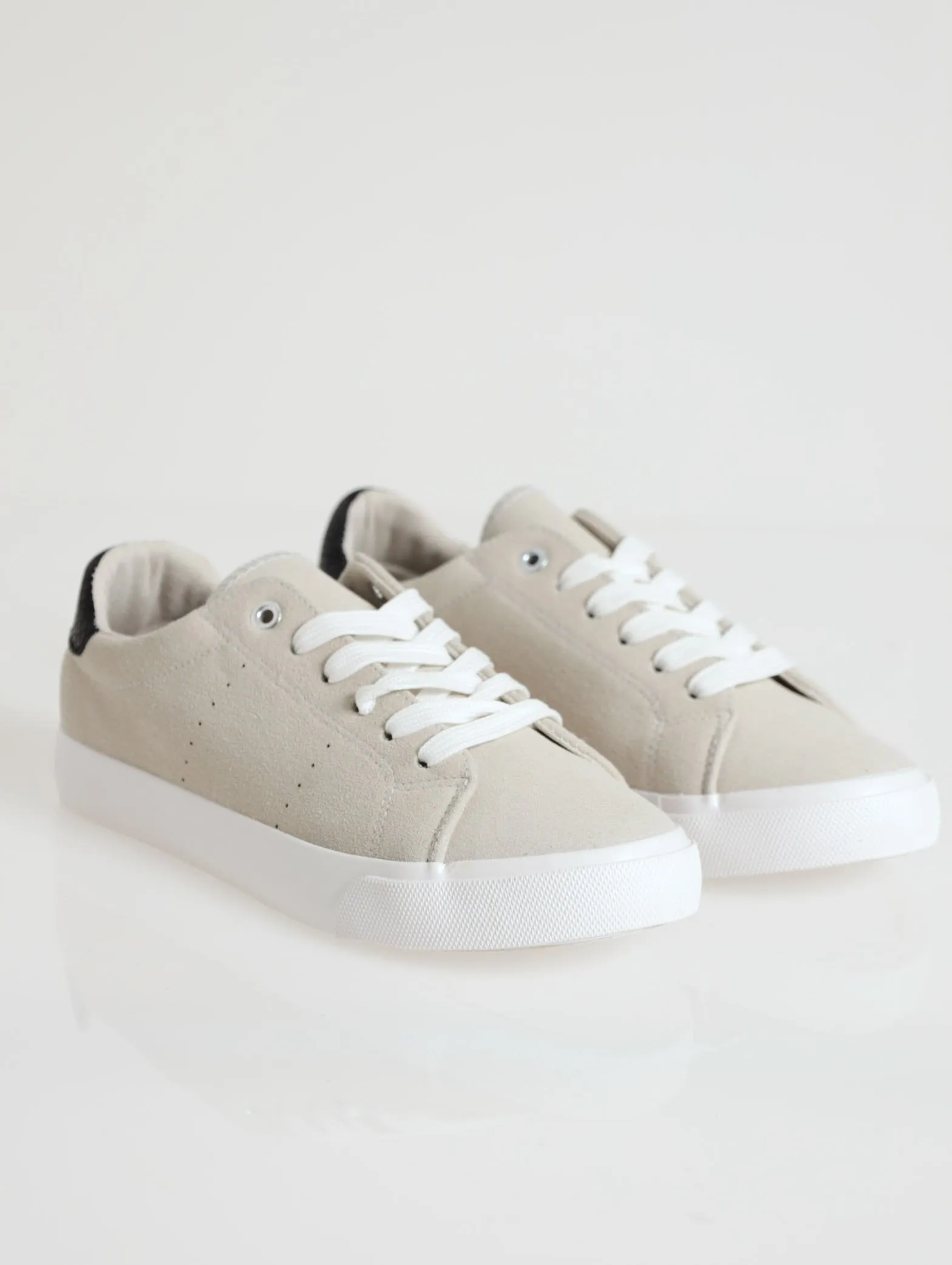 Plain Street Sneaker - Grey