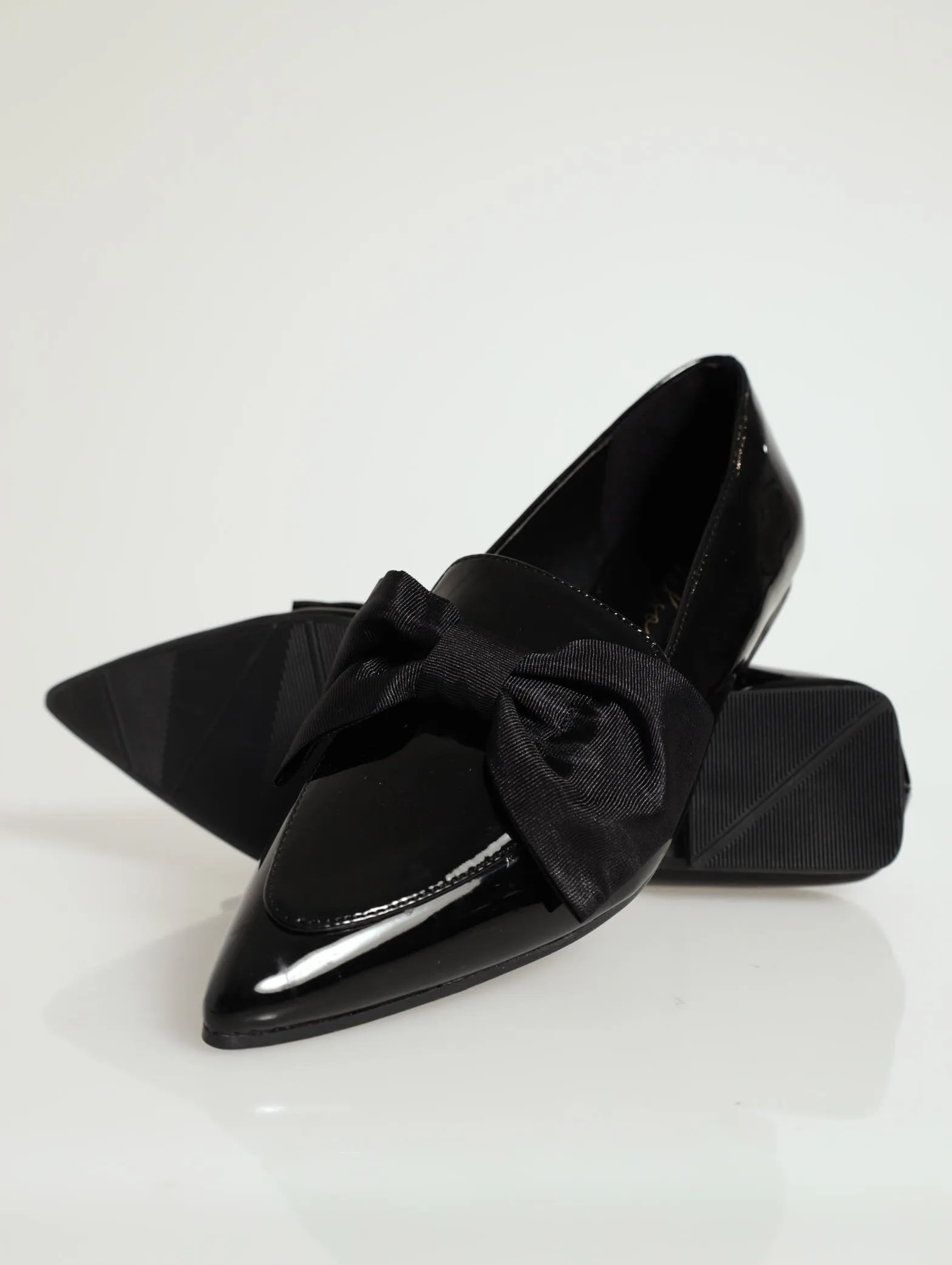 Pointed Loafer With Oversized Bow Detail - Black