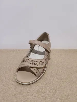 RE3405 Cabello Shoe