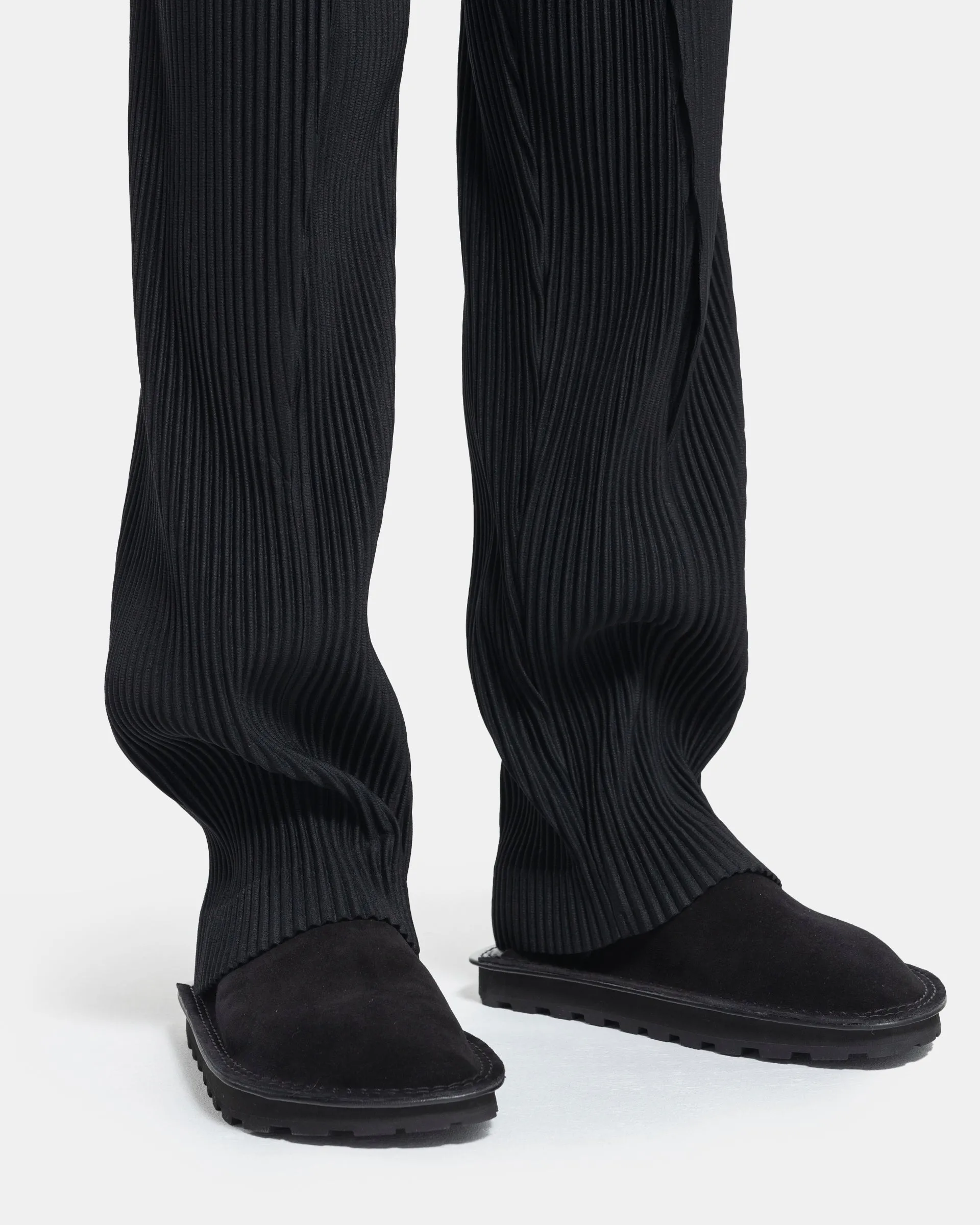 Sabot Mules in Black