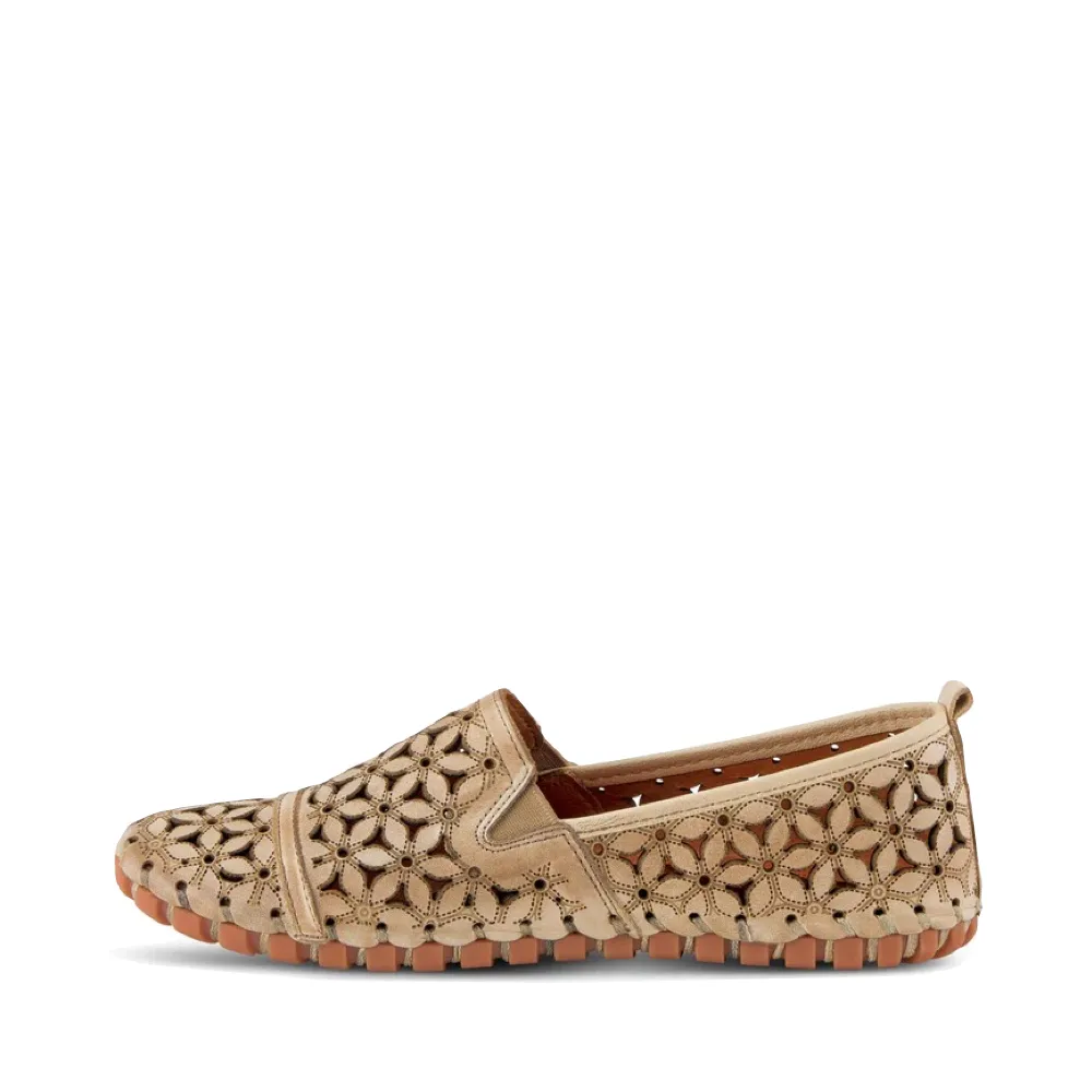 Spring Step Women's Flowerflow Slip On Flat (Beige)
