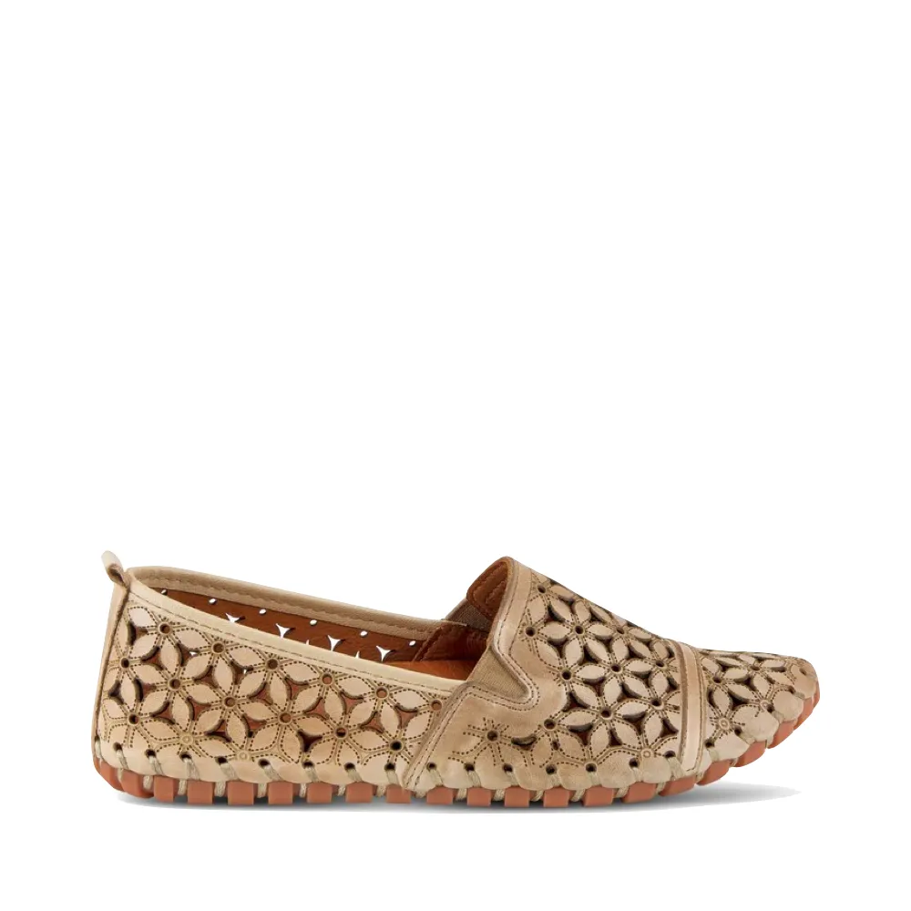 Spring Step Women's Flowerflow Slip On Flat (Beige)