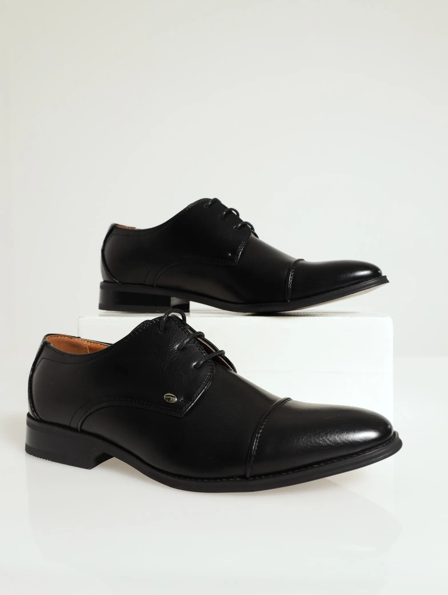 Toe Cap Lace-Up Loafer - Black
