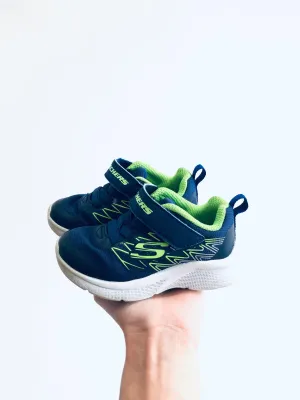 Velcro Runners // 6 Toddler
