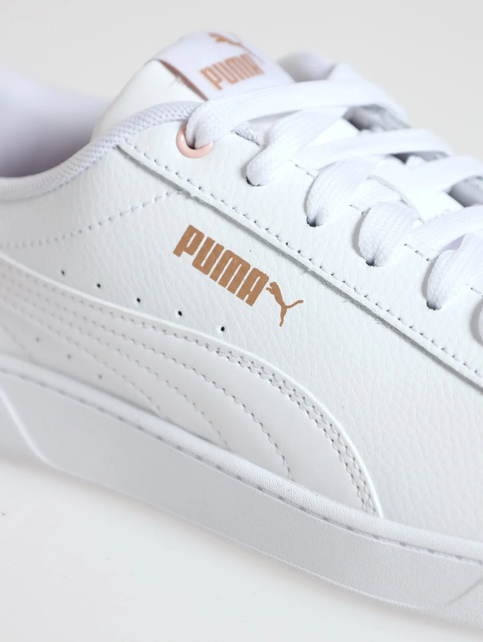 Vikky V3 Sneaker - White