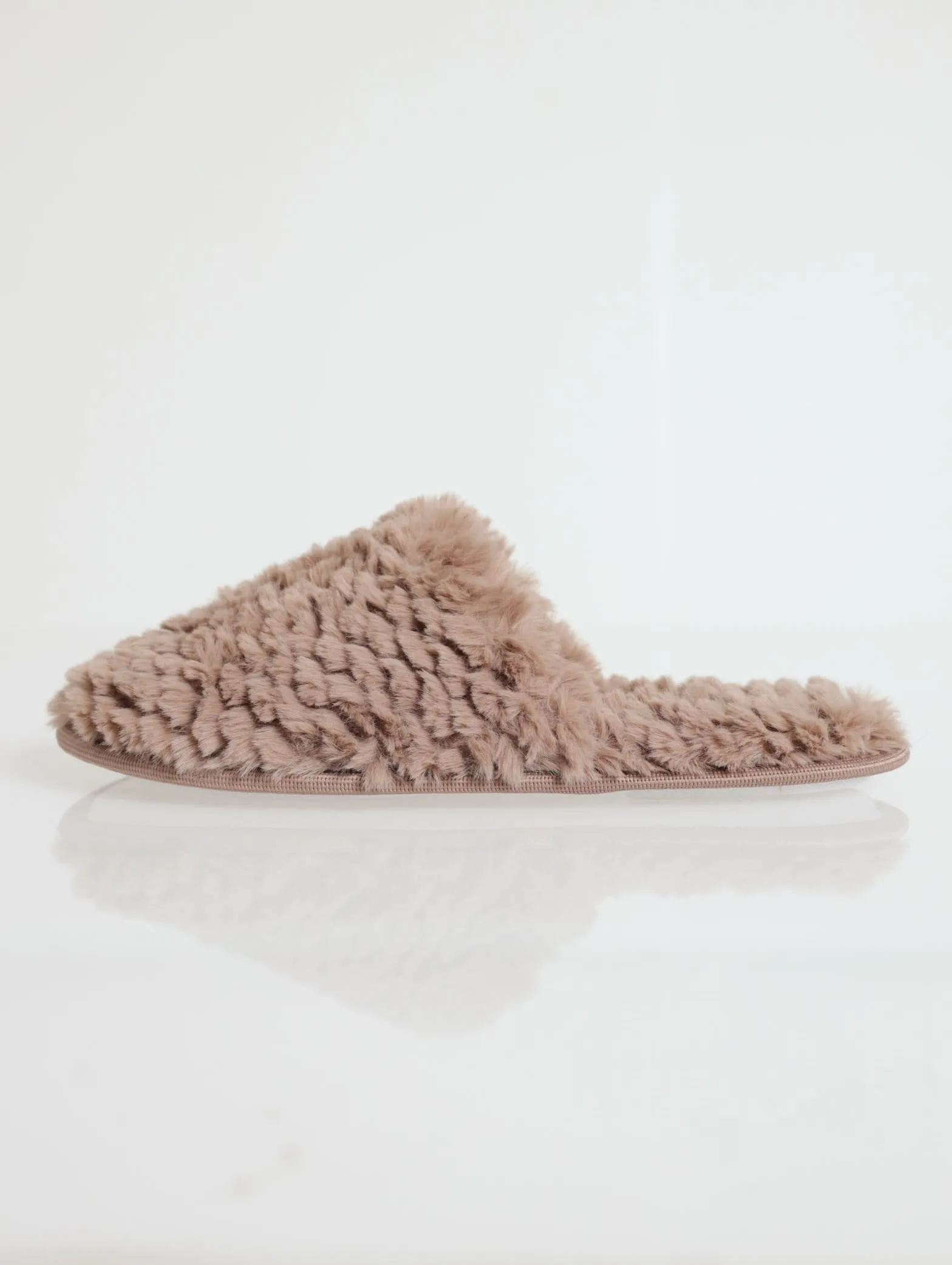 Waffel Fur Closed Toe Slipper - Oatmeal