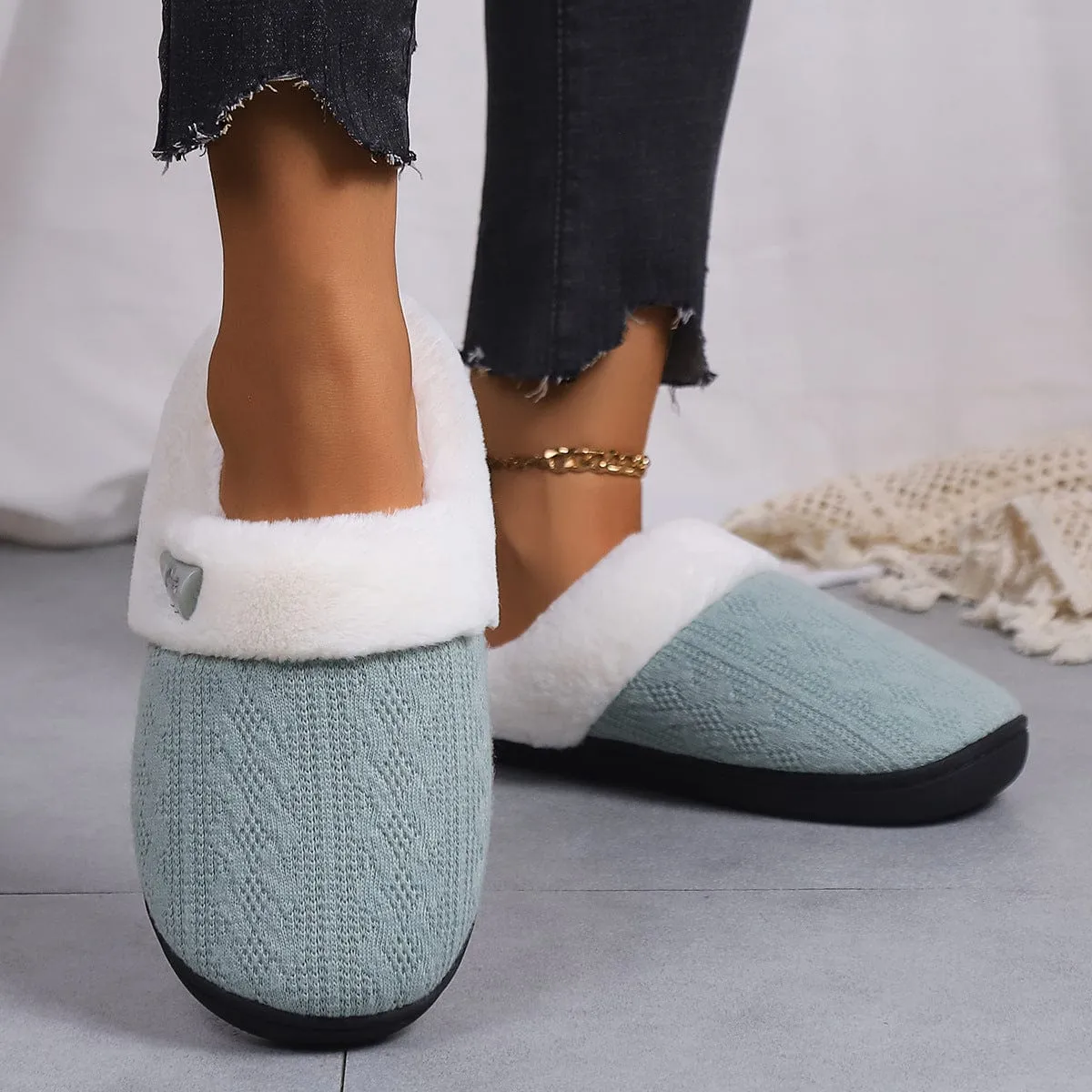 Women's Casual Slip On Plush Lined Slippers