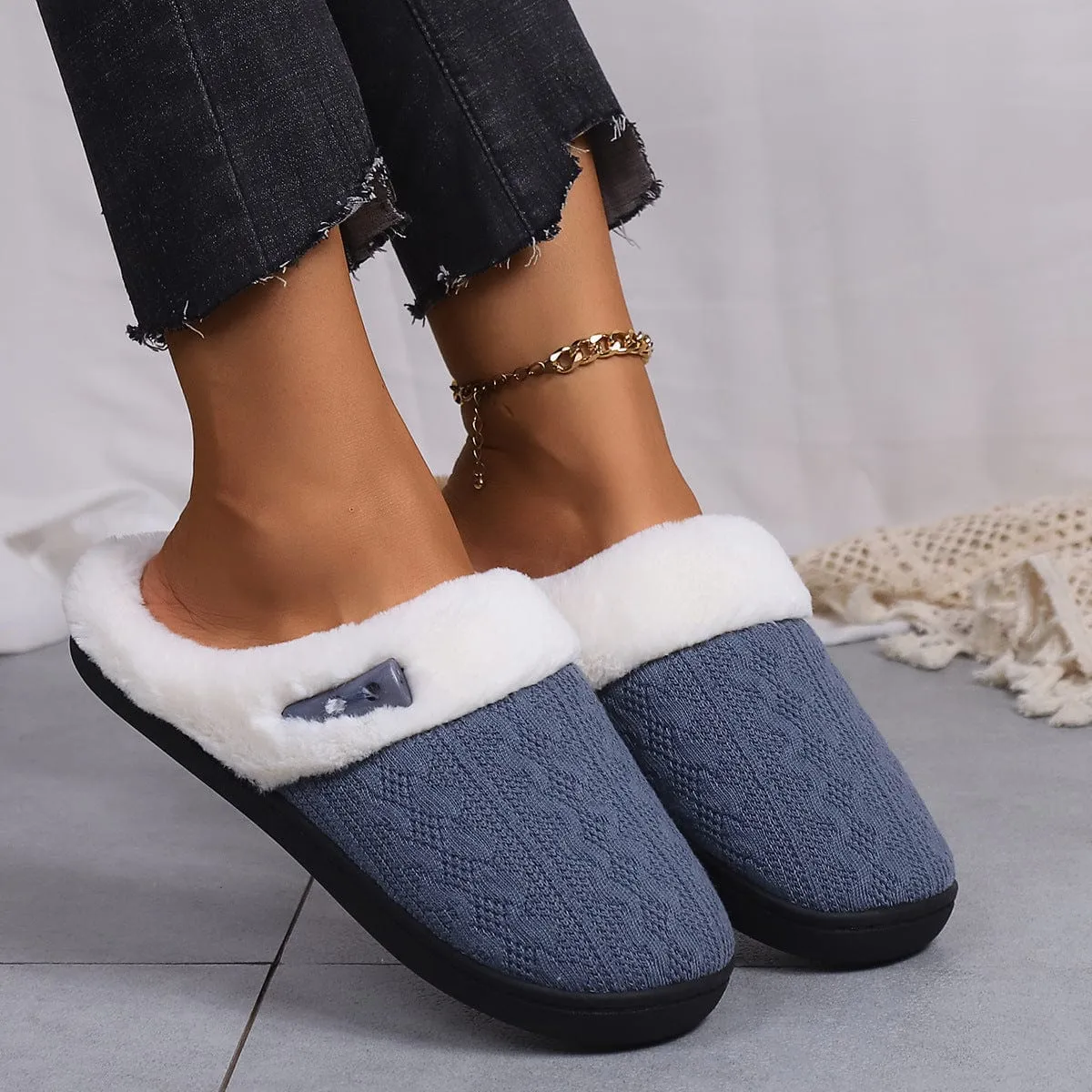 Women's Casual Slip On Plush Lined Slippers