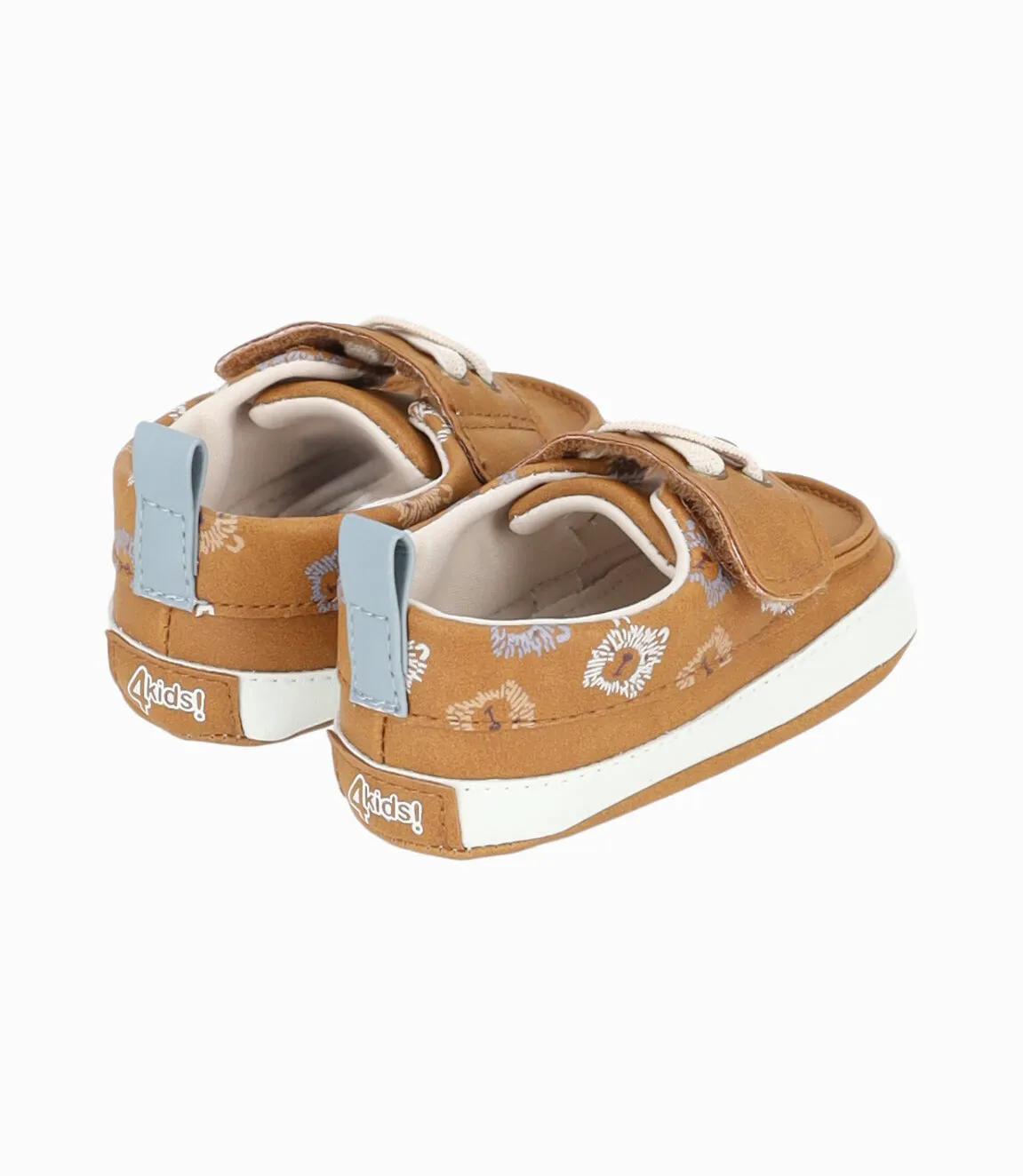 Zapato recién nacido con diseño